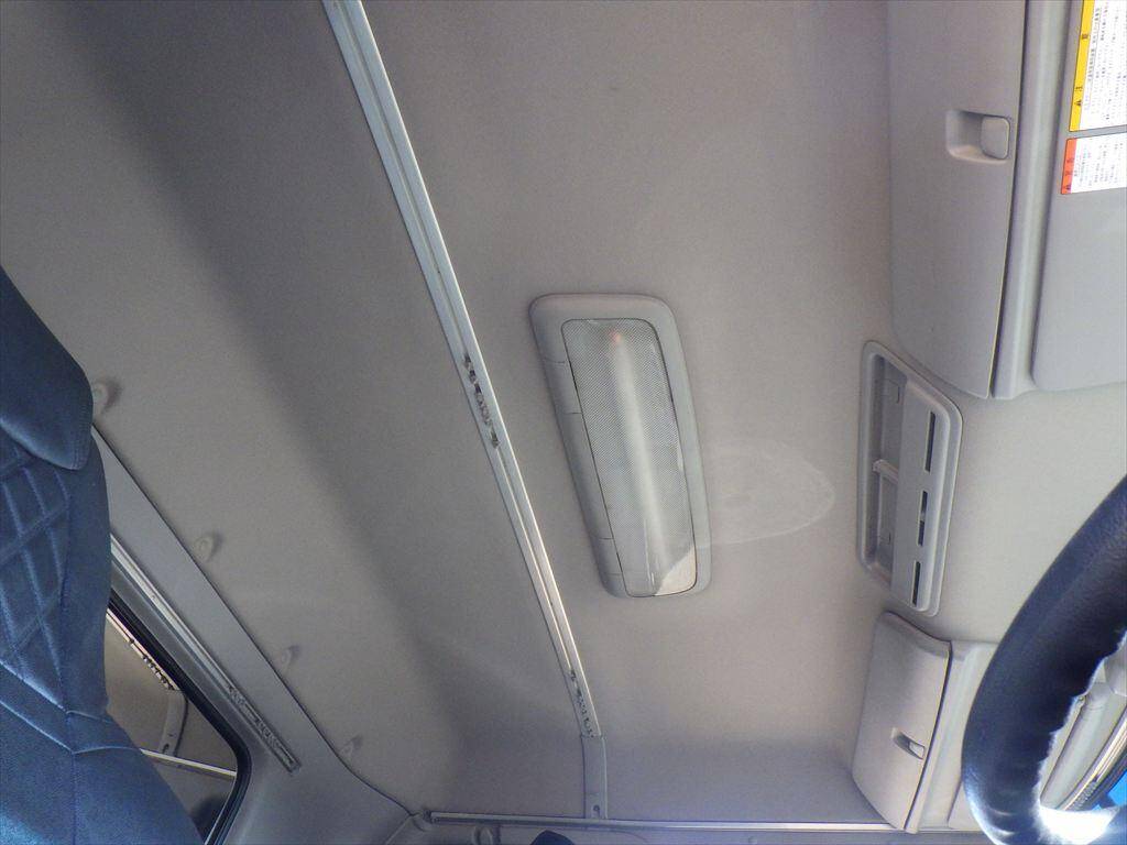 日野プロフィアセルフクレーン3段大型（10t）[写真21]