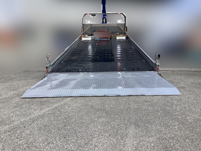 日野レンジャーセーフティクレーン4段増トン（6t・8t）[写真09]