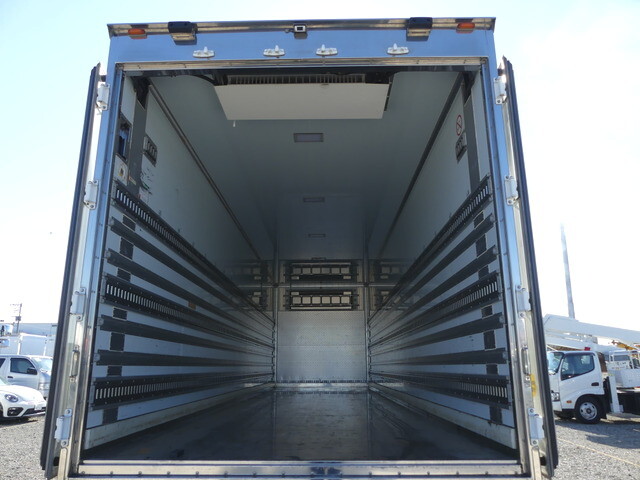 日野プロフィア冷凍車（冷蔵車）大型（10t）[写真12]
