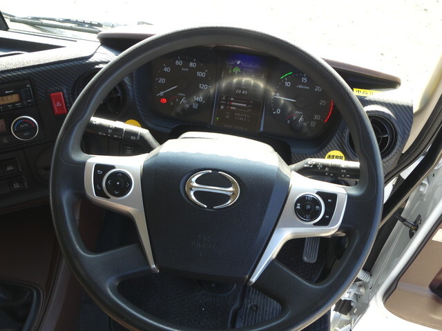 日野プロフィア冷凍車（冷蔵車）大型（10t）[写真17]