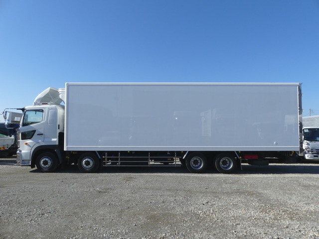 日野プロフィア冷凍車（冷蔵車）大型（10t）[写真04]