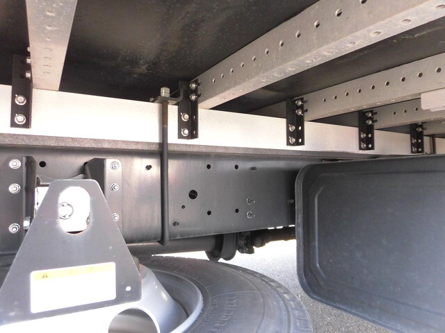 日野レンジャーアルミウイング中型（4t）[写真12]