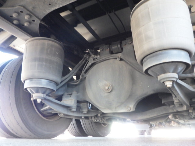 日野プロフィアアルミウイング大型（10t）[写真28]