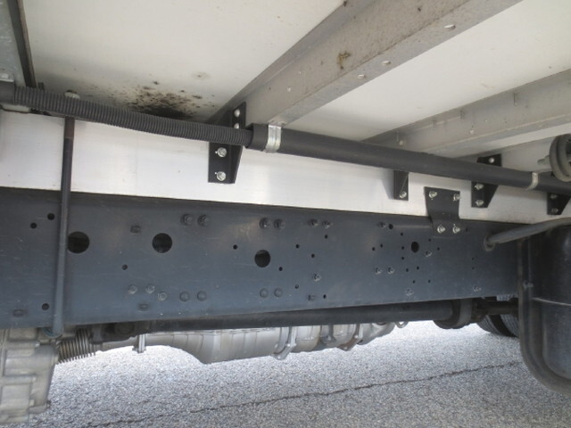 三菱ふそうファイターアルミウイング中型（4t）[写真12]