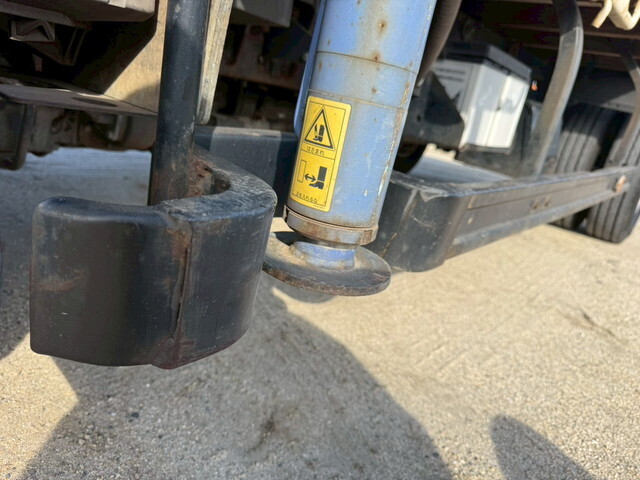 いすゞエルフクレーン4段小型（2t・3t）[写真25]