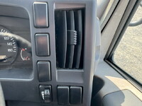 いすゞエルフクレーン4段小型（2t・3t）[写真38]