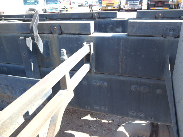 三菱ふそうスーパーグレートダンプ大型（10t）[写真12]