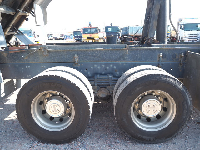 三菱ふそうスーパーグレートダンプ大型（10t）[写真17]