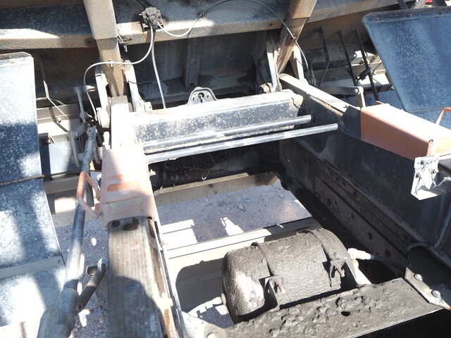 三菱ふそうスーパーグレートダンプ大型（10t）[写真19]