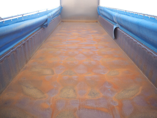 三菱ふそうスーパーグレートダンプ大型（10t）[写真22]