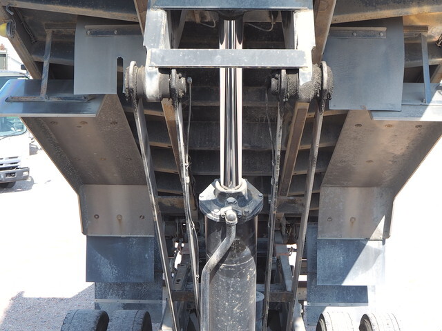 三菱ふそうスーパーグレートダンプ大型（10t）[写真34]