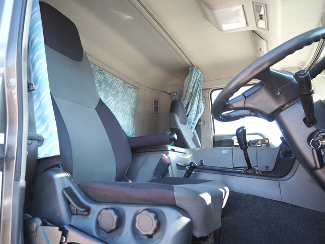 三菱ふそうスーパーグレートダンプ大型（10t）[写真37]