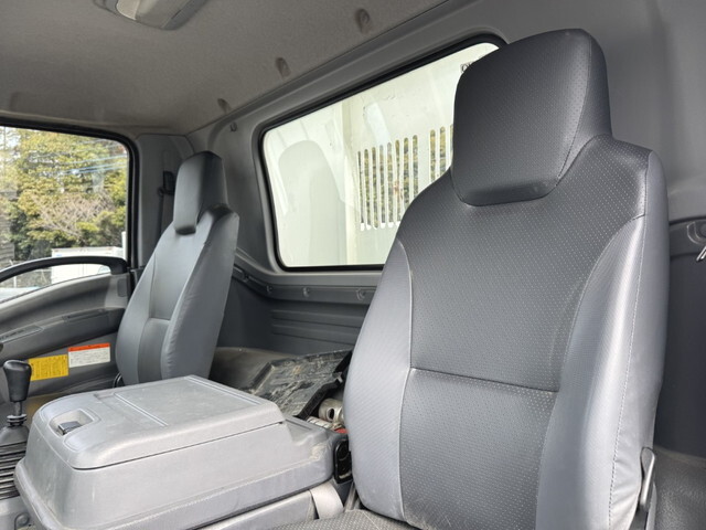 いすゞフォワードダンプ中型（4t）[写真13]