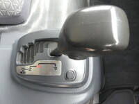 いすゞエルフ冷凍車（冷蔵車）小型（2t・3t）[写真18]