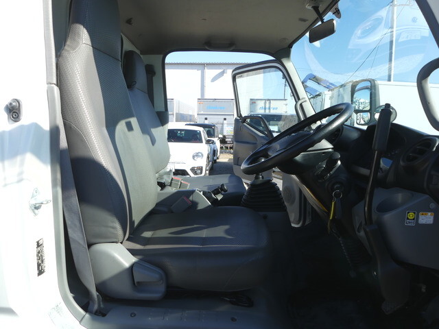 日野デュトロ高所作業車小型（2t・3t）[写真17]