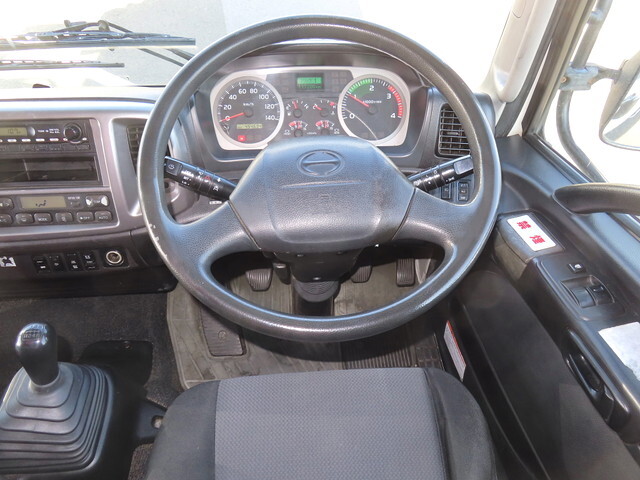 日野レンジャーアルミウイング中型（4t）[写真22]