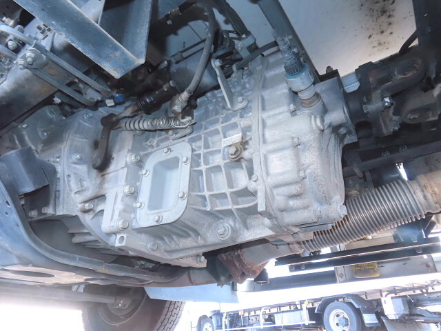 三菱ふそうファイターアルミウイング中型（4t）[写真08]