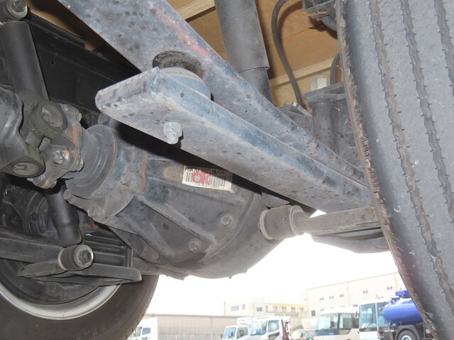 いすゞエルフ平ボディ小型（2t・3t）[写真09]