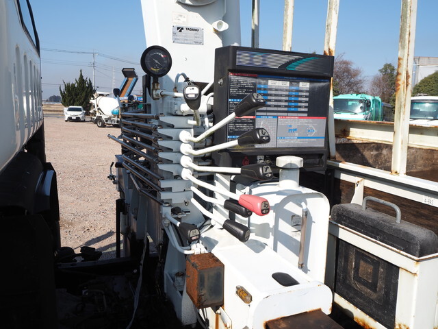 マツダタイタンクレーン3段小型（2t・3t）[写真13]