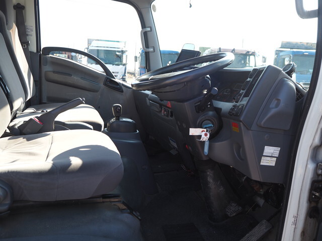 マツダタイタンクレーン3段小型（2t・3t）[写真34]