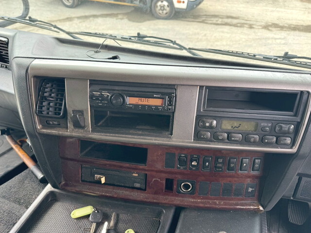 日野プロフィアアルミブロック大型（10t）[写真18]