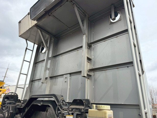 日野プロフィアアルミブロック大型（10t）[写真26]