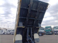 いすゞエルフダンプ小型（2t・3t）[写真09]