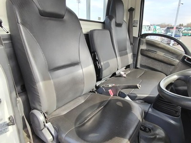 いすゞエルフ平ボディ小型（2t・3t）[写真19]