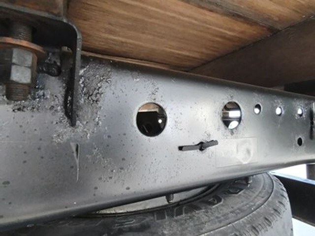 いすゞエルフ平ボディ小型（2t・3t）[写真09]