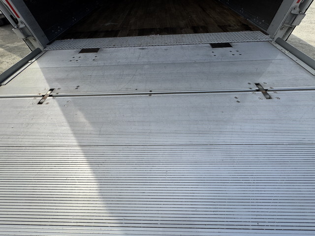 いすゞフォワードパネルウイング中型（4t）[写真27]