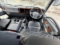 いすゞフォワードパネルウイング中型（4t）[写真31]