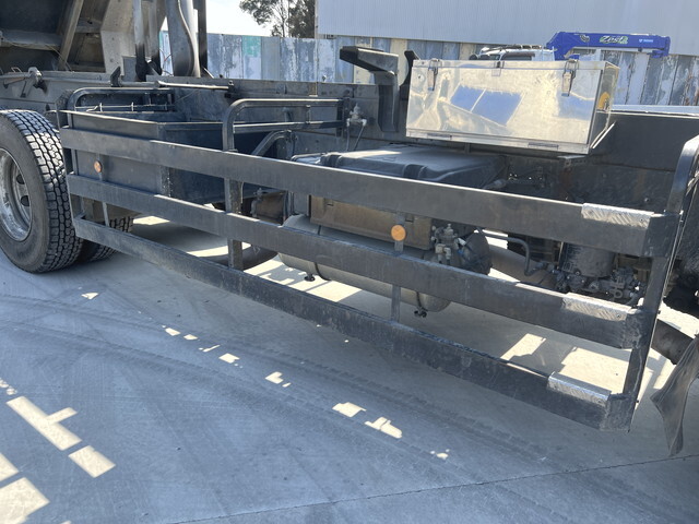 三菱ふそうスーパーグレートダンプ大型（10t）[写真18]