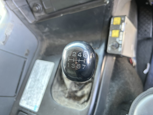 三菱ふそうスーパーグレートダンプ大型（10t）[写真38]