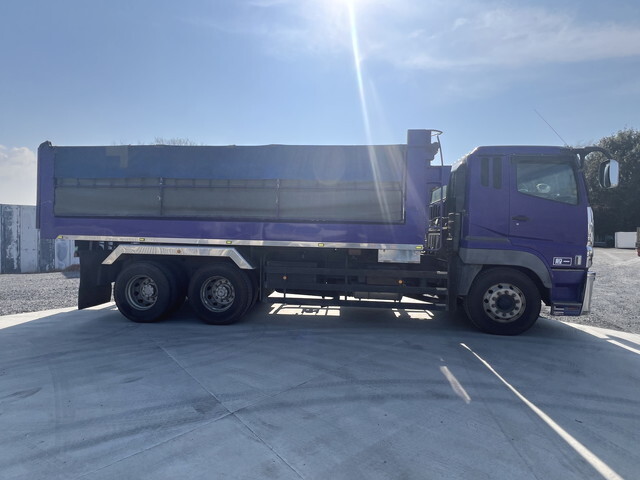 三菱ふそうスーパーグレートダンプ大型（10t）[写真06]