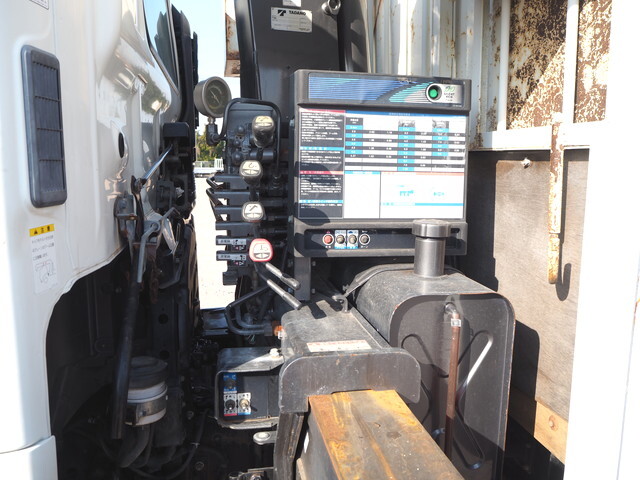 日野レンジャークレーン4段増トン（6t・8t）[写真10]