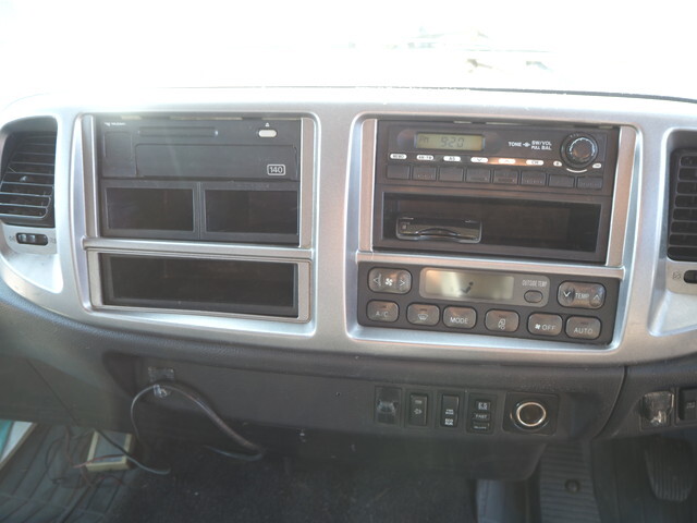 日野レンジャークレーン4段増トン（6t・8t）[写真39]