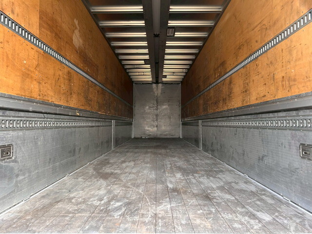 日野プロフィアアルミウイング大型（10t）[写真13]