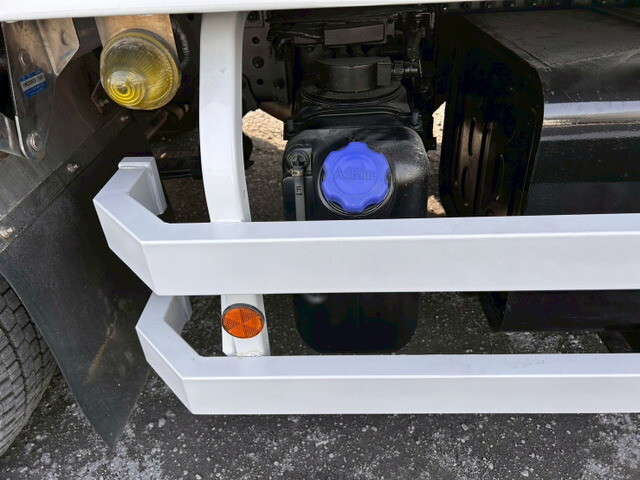 日野プロフィアアルミウイング大型（10t）[写真31]