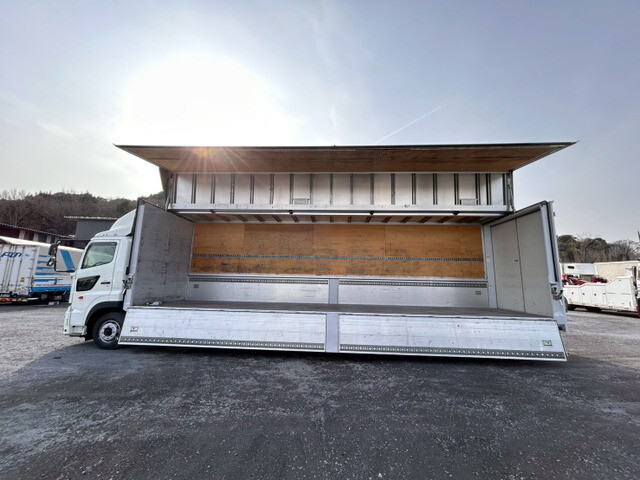 日野プロフィアアルミウイング大型（10t）[写真09]