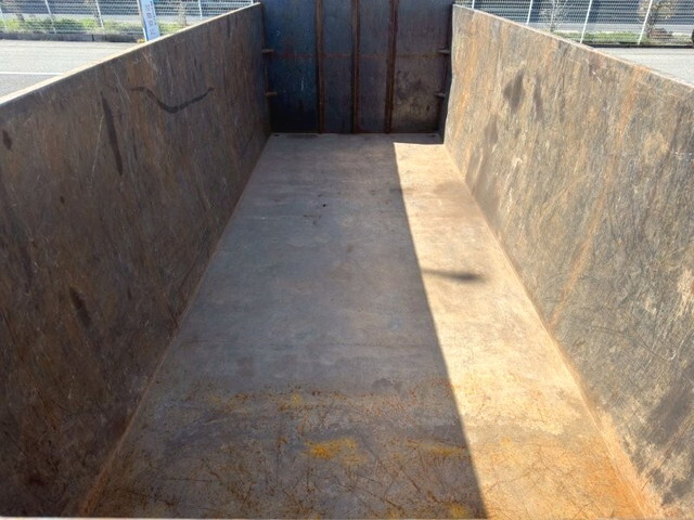 三菱ふそうファイタースクラップ運搬車増トン（6t・8t）[写真05]