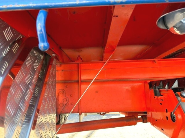 三菱ふそうファイタースクラップ運搬車増トン（6t・8t）[写真06]