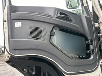 いすゞギガアルミウイング大型（10t）[写真13]