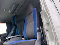 いすゞギガアルミウイング大型（10t）[写真17]