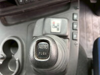 いすゞギガアルミウイング大型（10t）[写真27]