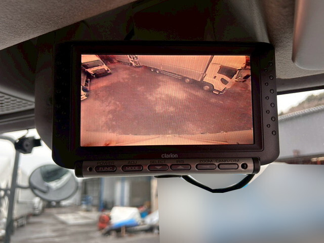 いすゞギガアルミウイング大型（10t）[写真28]