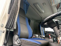 いすゞギガアルミウイング大型（10t）[写真06]