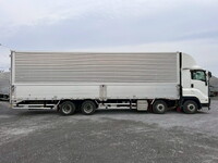 いすゞギガアルミウイング大型（10t）[写真10]