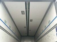 いすゞギガアルミウイング大型（10t）[写真14]