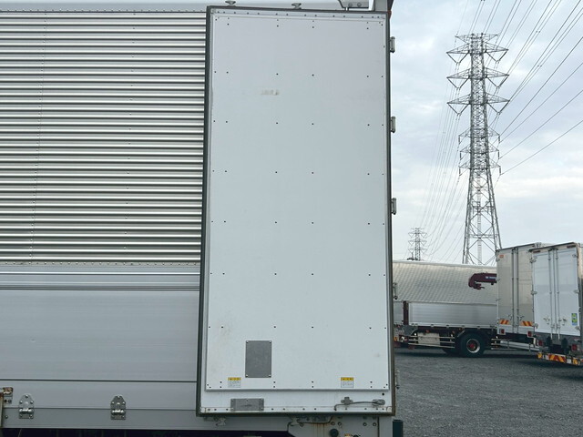 いすゞギガアルミウイング大型（10t）[写真16]