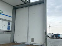 いすゞギガアルミウイング大型（10t）[写真18]